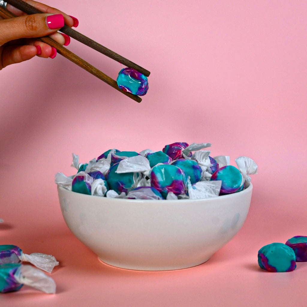 Cotton candy taffies in bowl